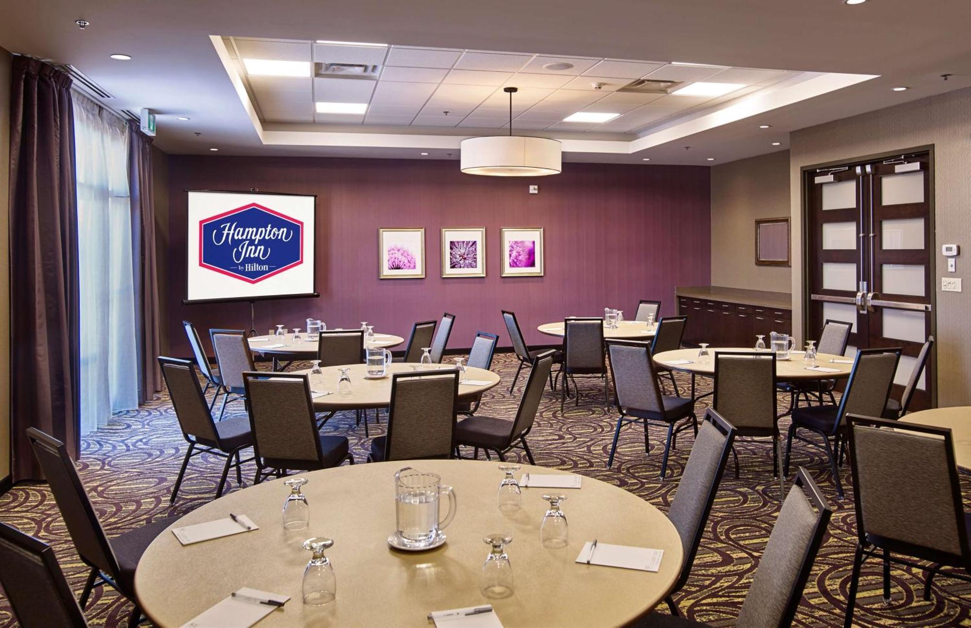 Hampton Inn By Hilton Timmins Exterior photo