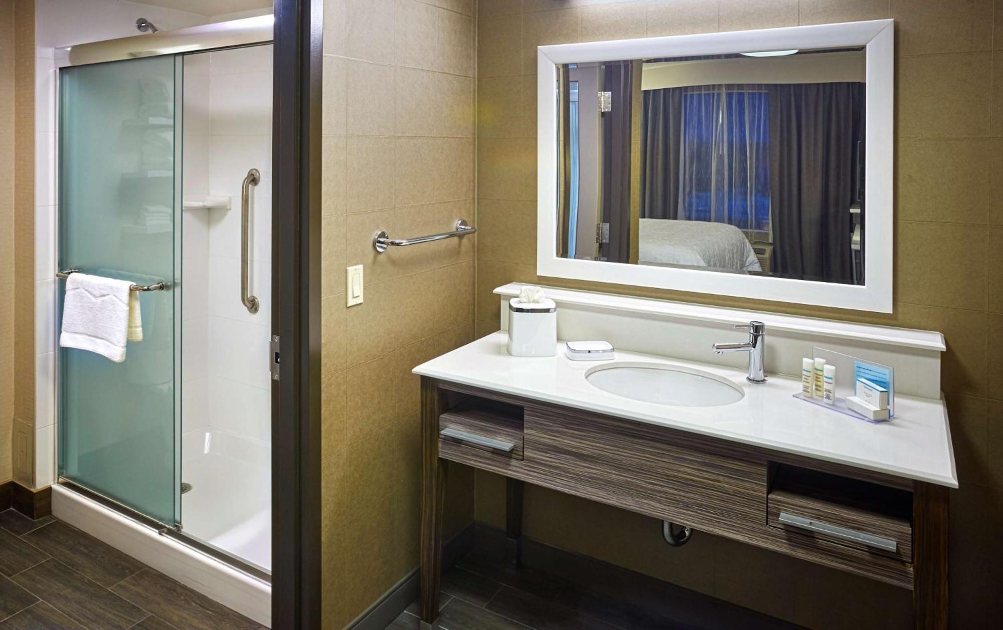 Hampton Inn By Hilton Timmins Exterior photo