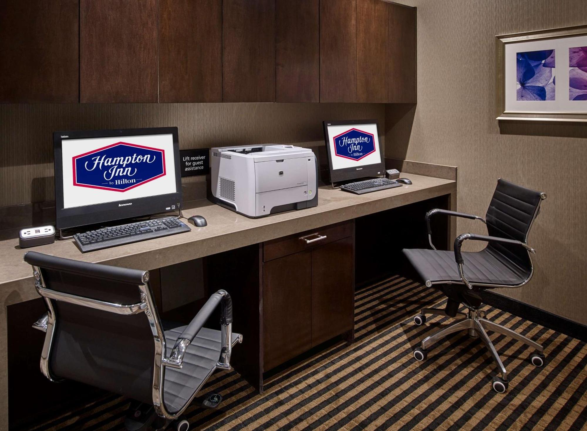 Hampton Inn By Hilton Timmins Exterior photo