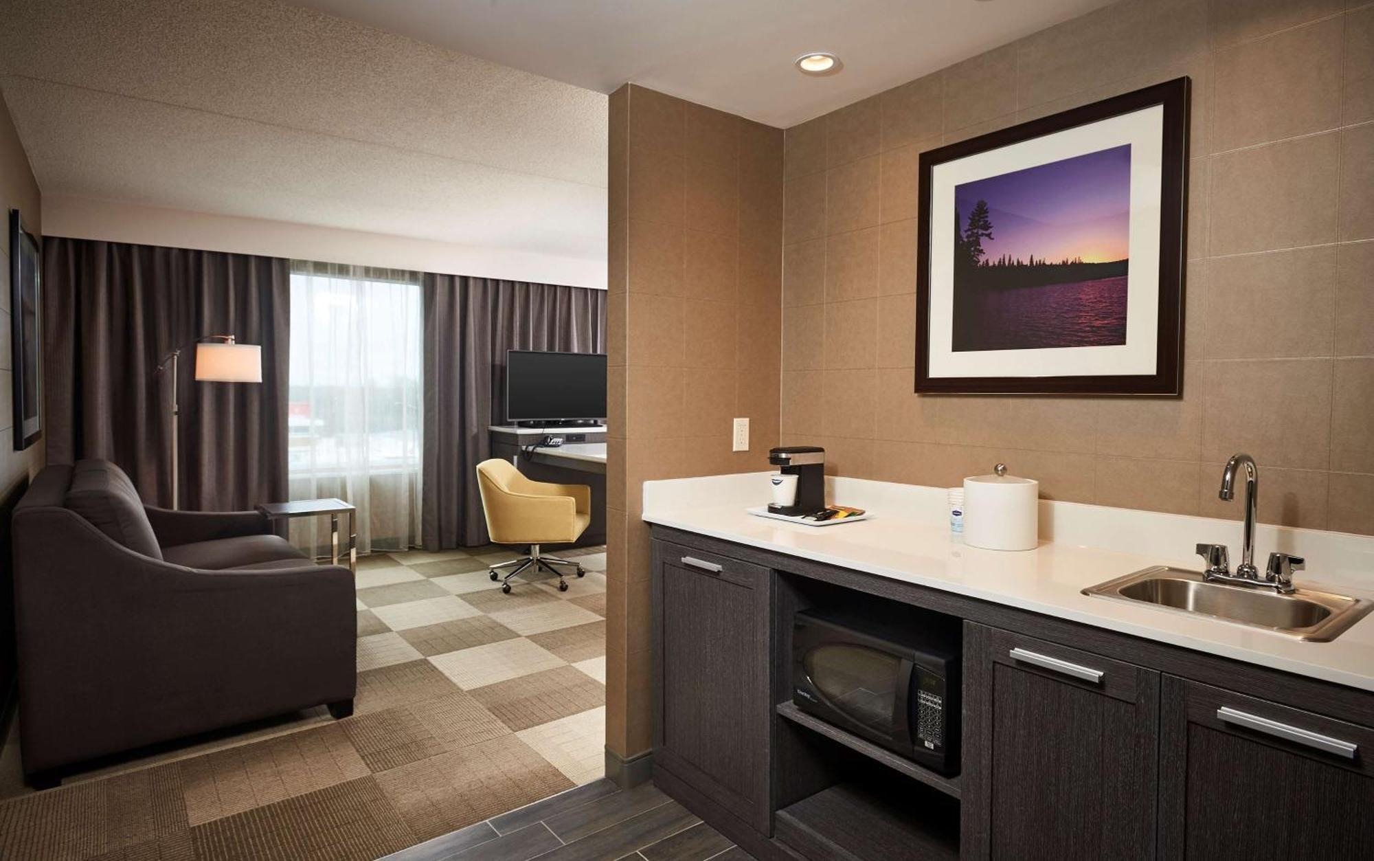 Hampton Inn By Hilton Timmins Exterior photo