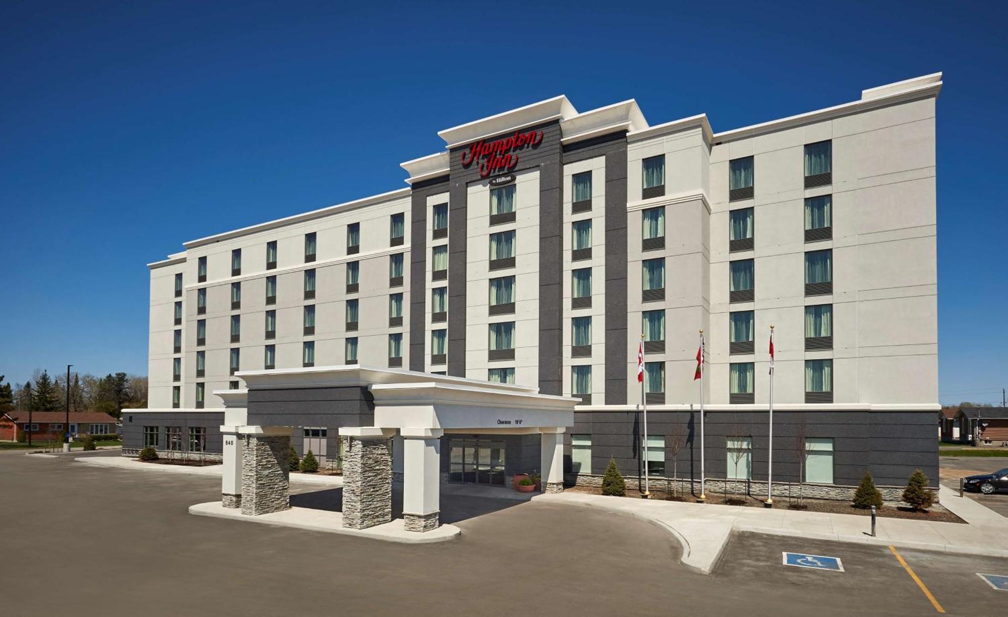 Hampton Inn By Hilton Timmins Exterior photo